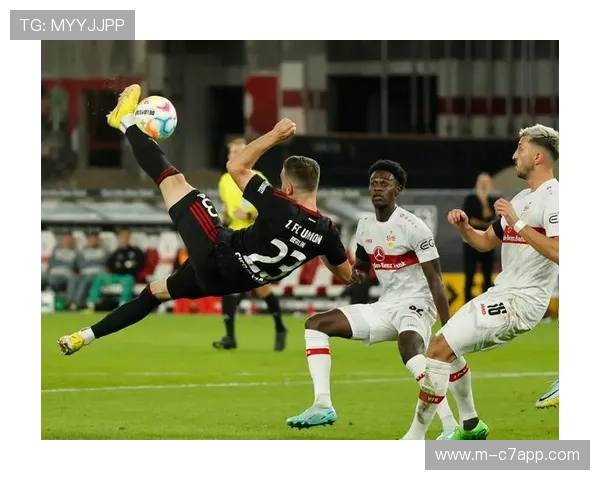 多特蒙德3-2险胜海登海姆，主场攻势足球显威力